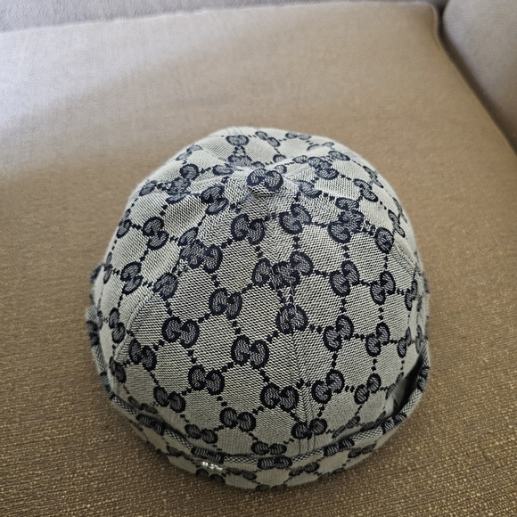 Gucci Gray Monogram Hat - Picture 4 of 14